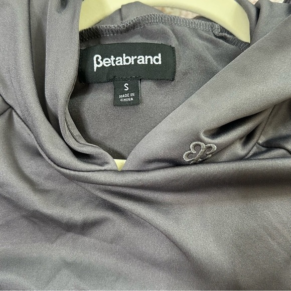 Betabrand Red Eye Charcoal Gray Long-Sleeve Travel Dress Size Small Hooded - Picture 3 of 13